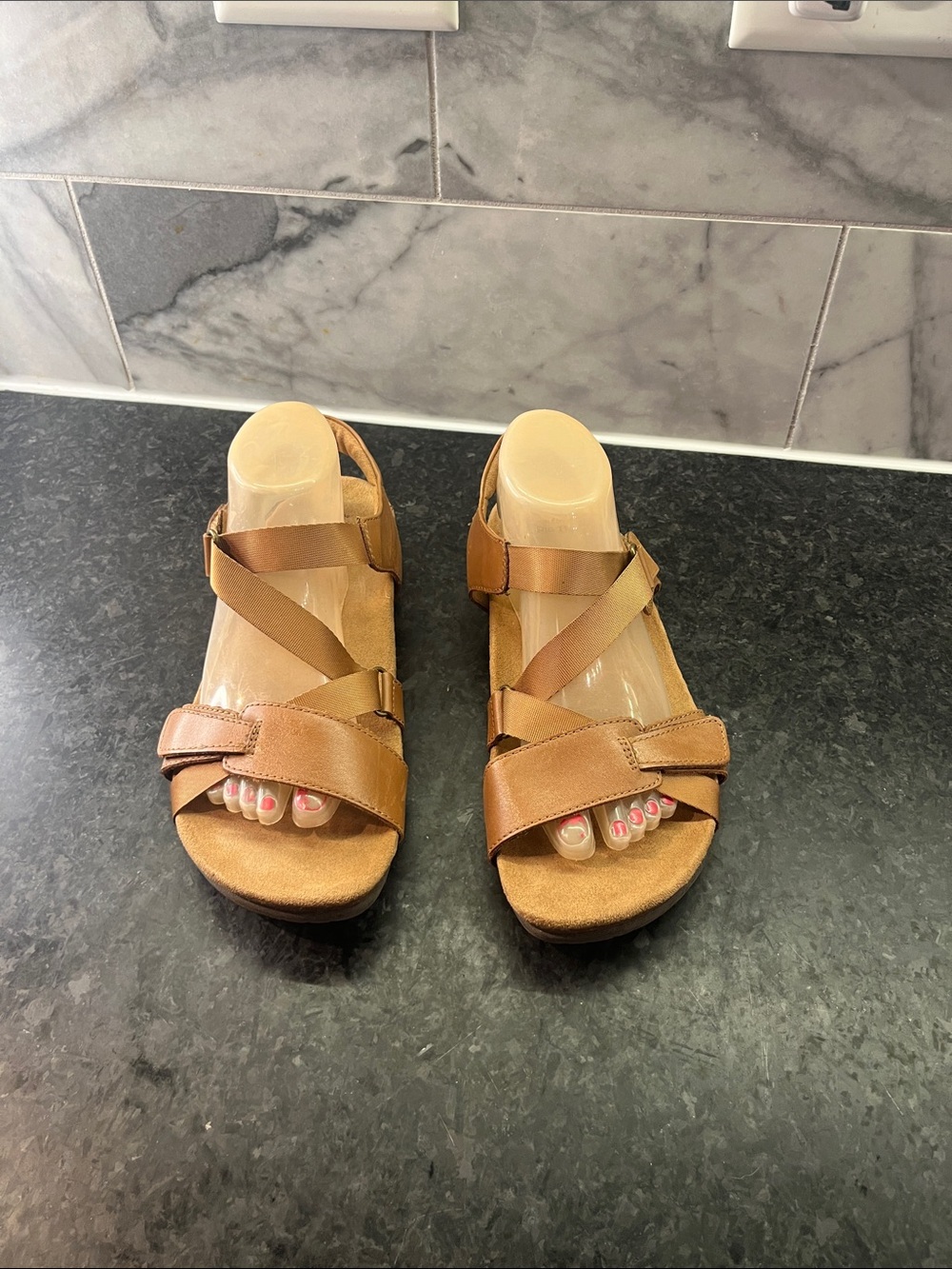 Women’s Tan Strappy Earth ORGINS Sandals